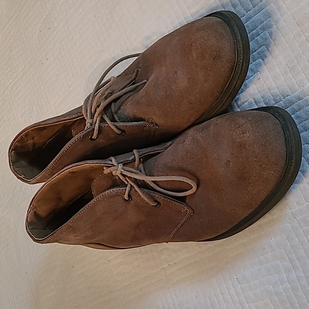 G.H. Bass & Co. Brown Chukka Boots